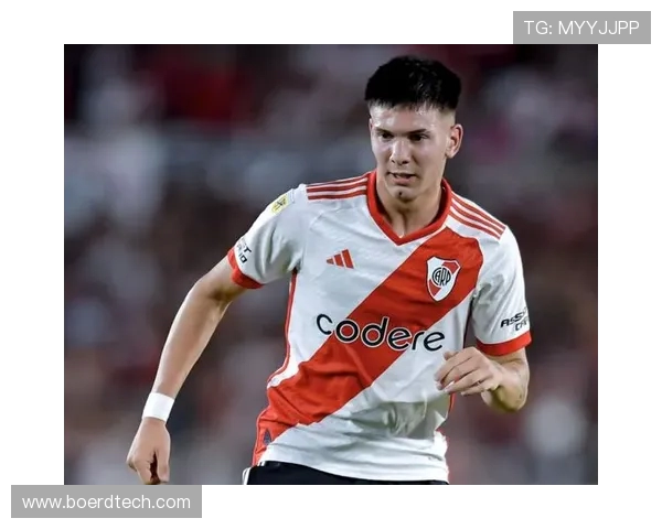 皇马为马斯坦托诺提供350万欧年薪 曼城给埃切维里的薪水为其四倍